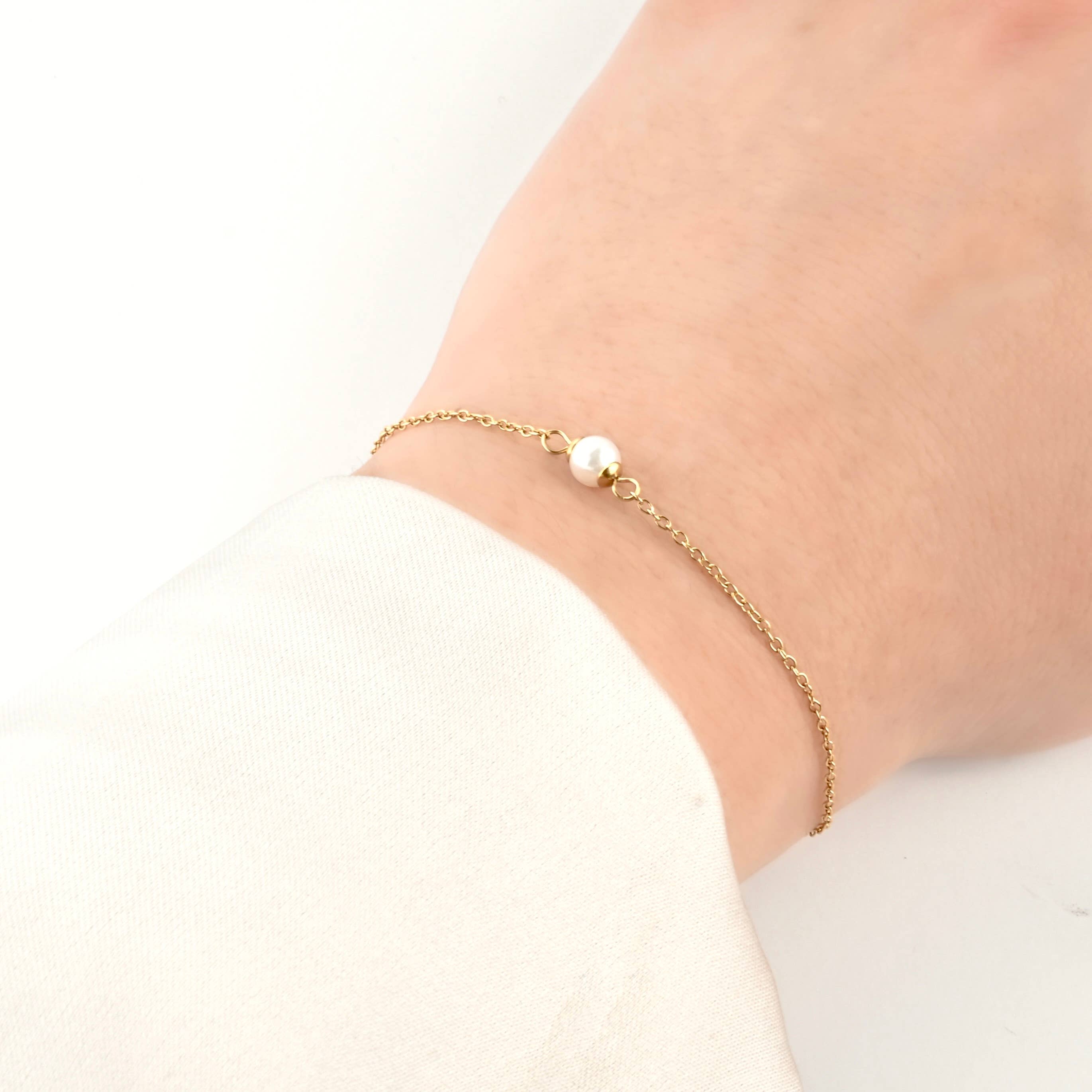 Dainty Pearl Bracelets - 18k Gold Pearl Chain Bracelets