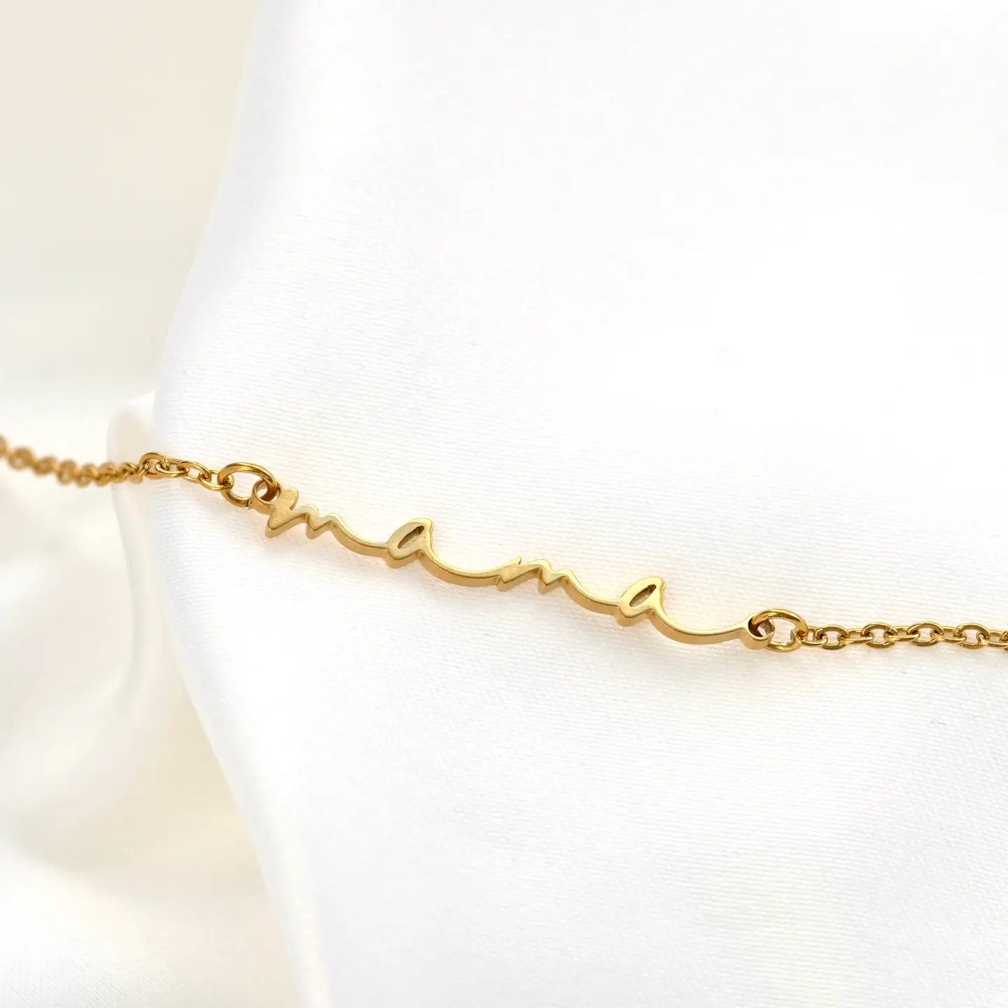 Dainty Mama Bracelet - Mom Bracelet
